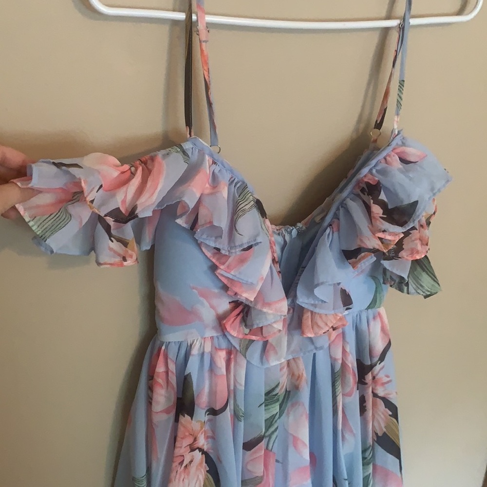 Beautiful blue floral dress.